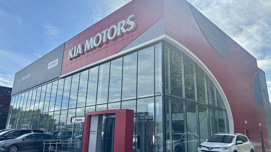 Фото автосалона 30-й км Симферопольского ш., вл 1, стр 3